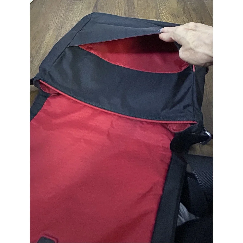 Tumi tech professional